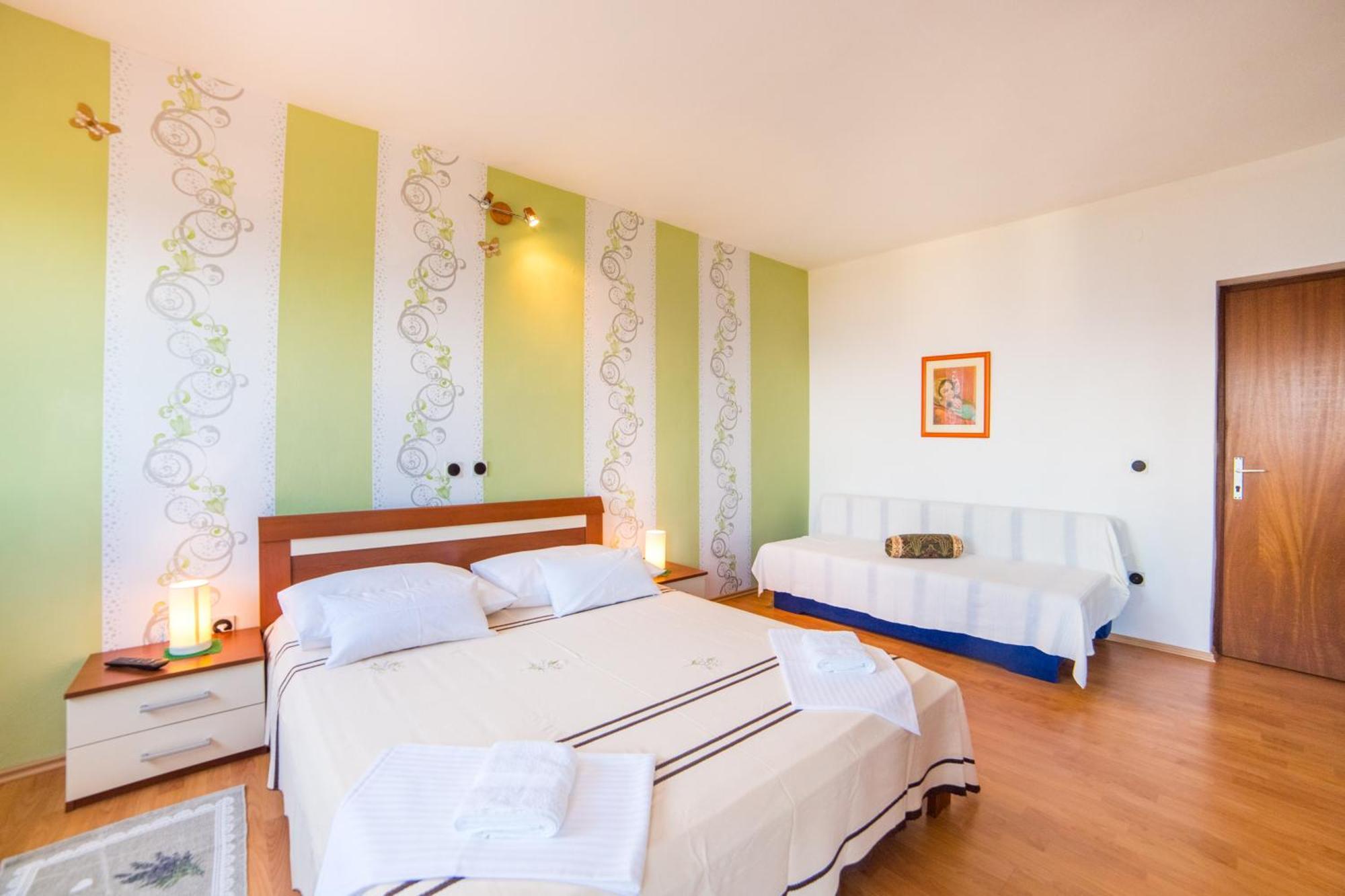 Apartment Mande Brist Εξωτερικό φωτογραφία